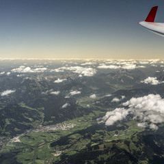 Flugwegposition um 09:15:52: Aufgenommen in der Nähe von Gemeinde Aigen im Ennstal, Österreich in 2022 Meter